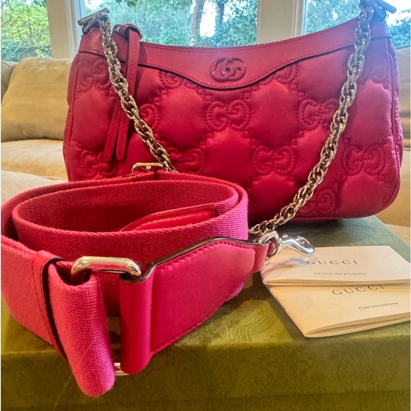 Gucci GG MATELASSÉ SMALL SHOULDER BAG - Picture 3 of 10